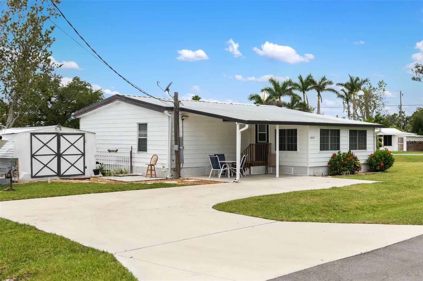 Property Photo: 14505 Frizzell Road FL 33953