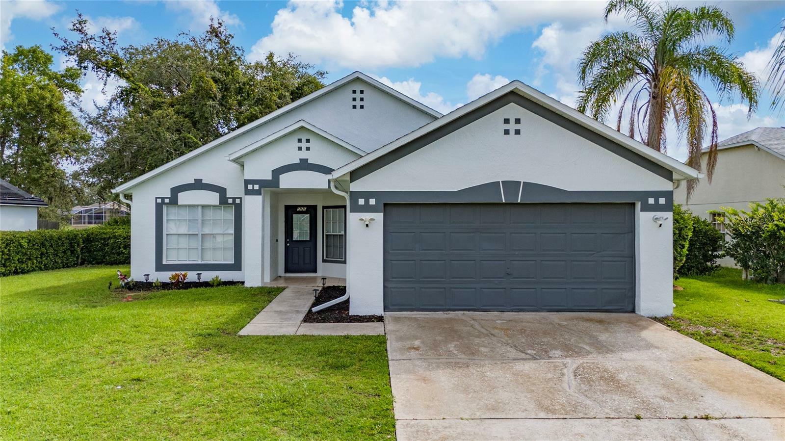 Property Photo: 566 Sunridge Woods Boulevard FL 33837