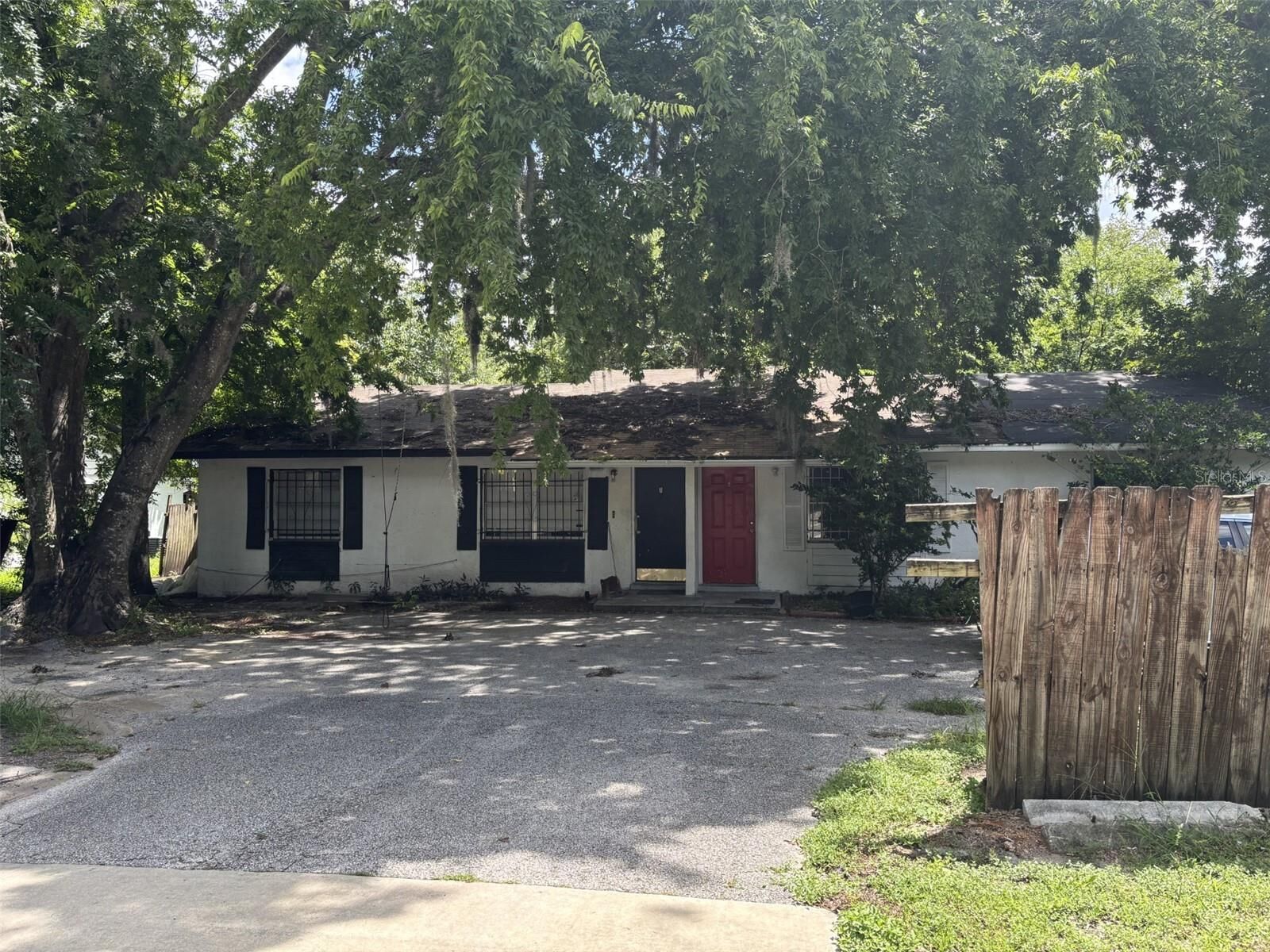 Property Photo: 1001 SW 61st Street FL 32607