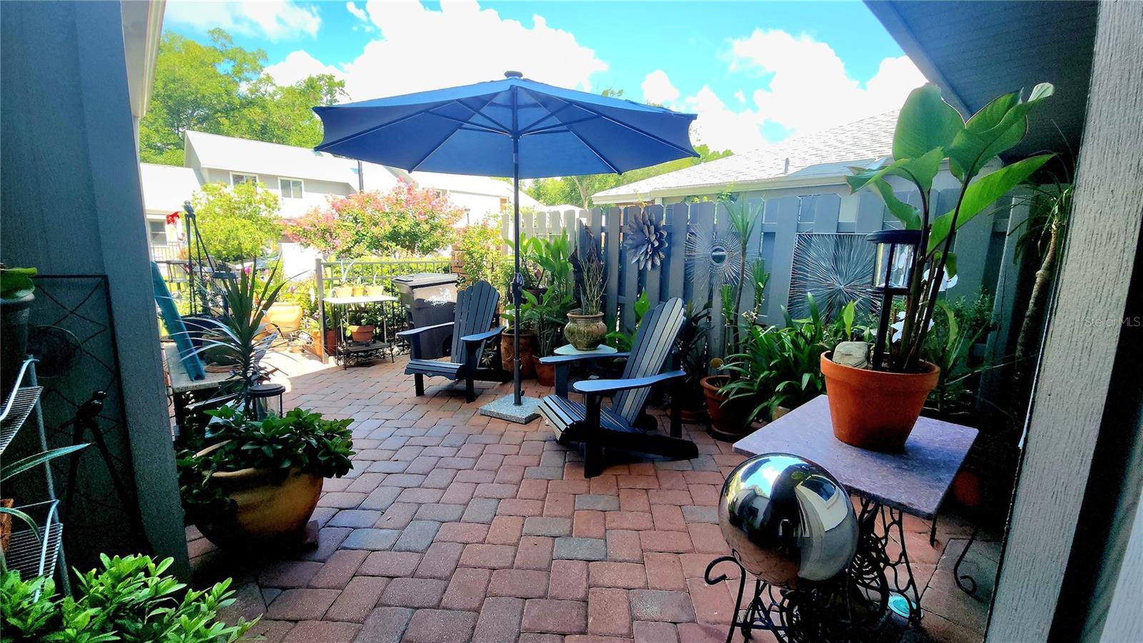Property Photo: 525 Oak Terrace 117 FL 32701