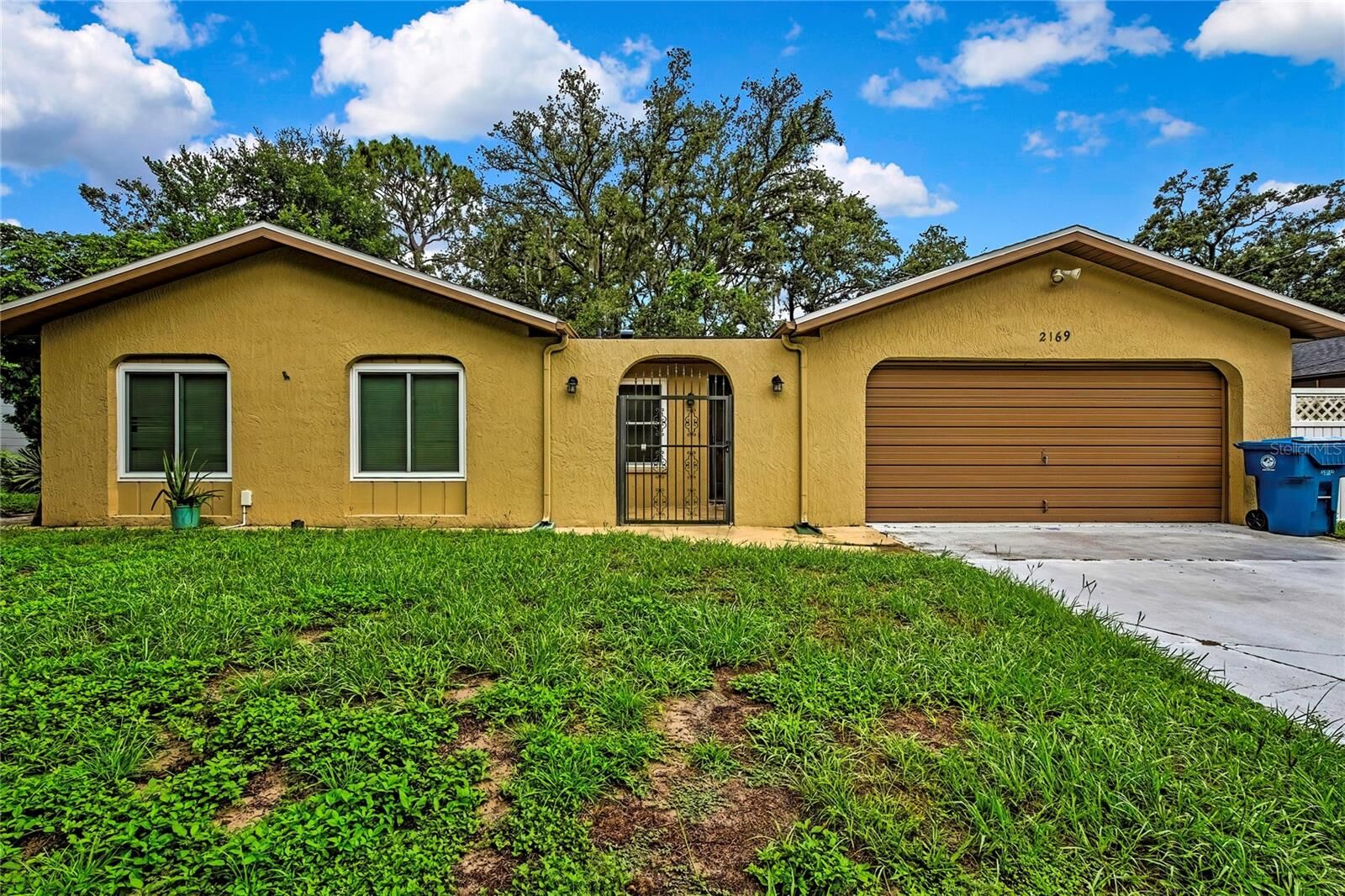 Property Photo:  2169 Danforth Road  FL 34608 
