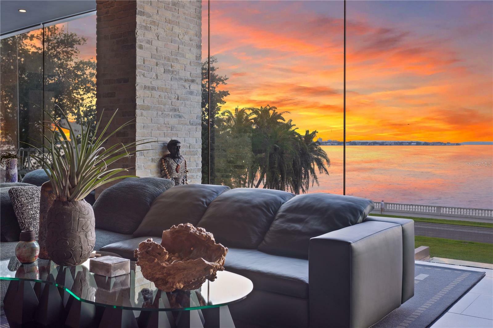 Property Photo: 2619 Bayshore Boulevard 200 FL 33629