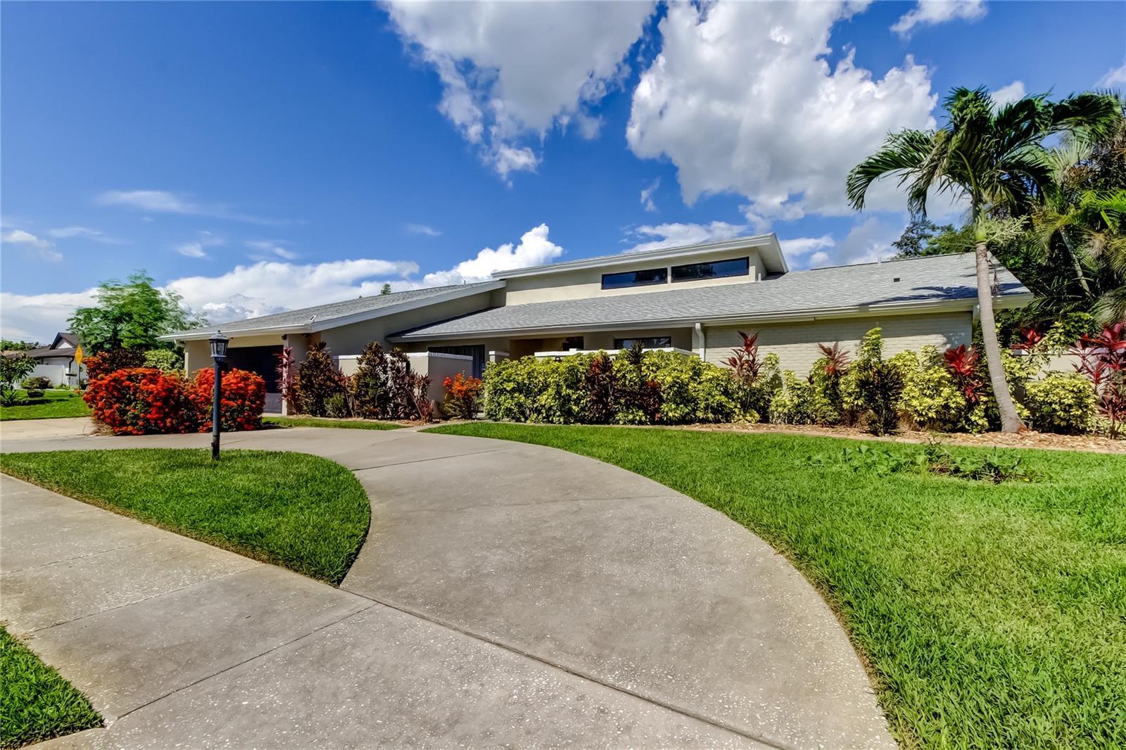 Property Photo: 604 Knollwood Drive FL 33770