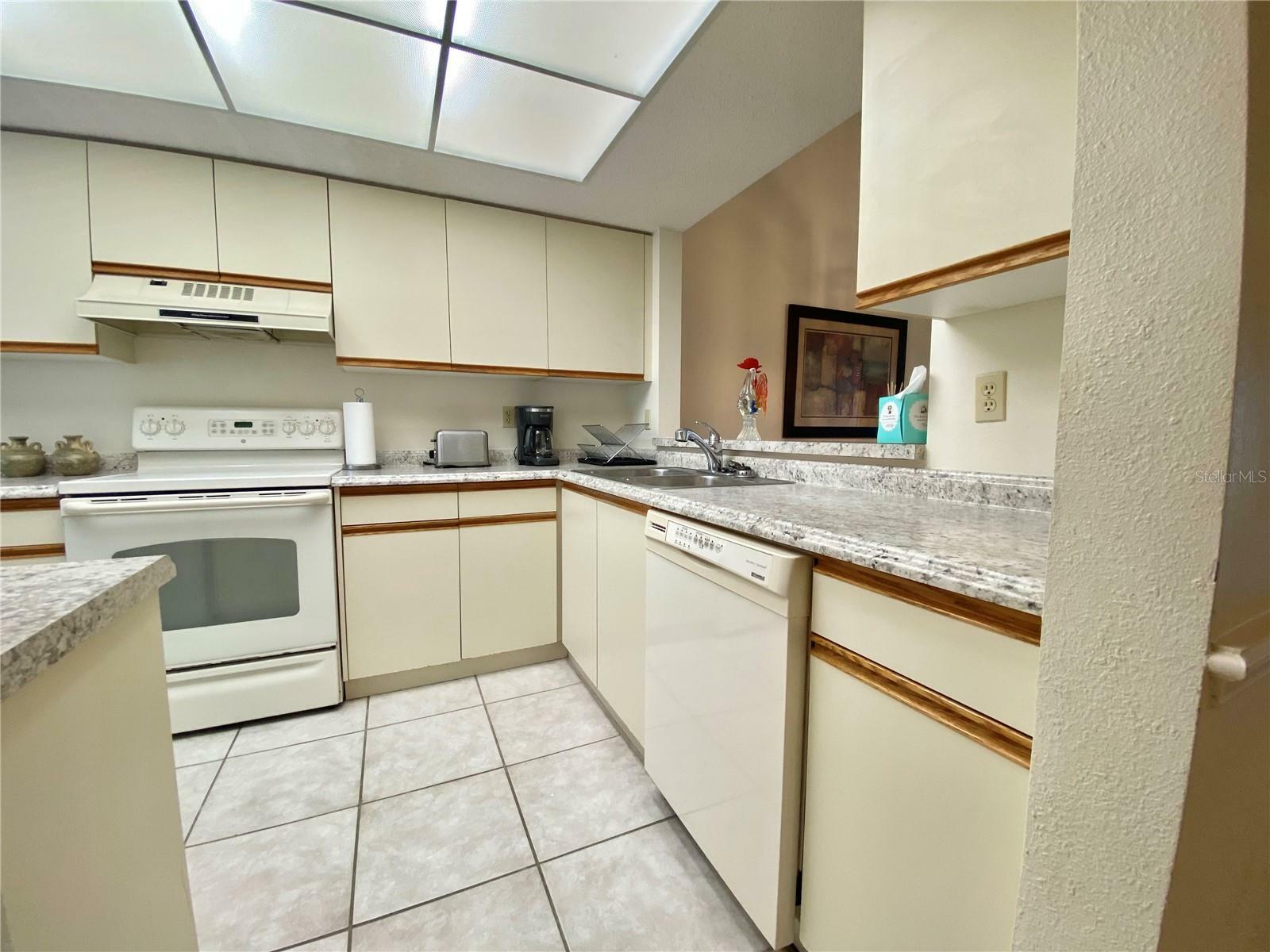 Property Photo: 6211 Timber Lake Drive B6 FL 34243