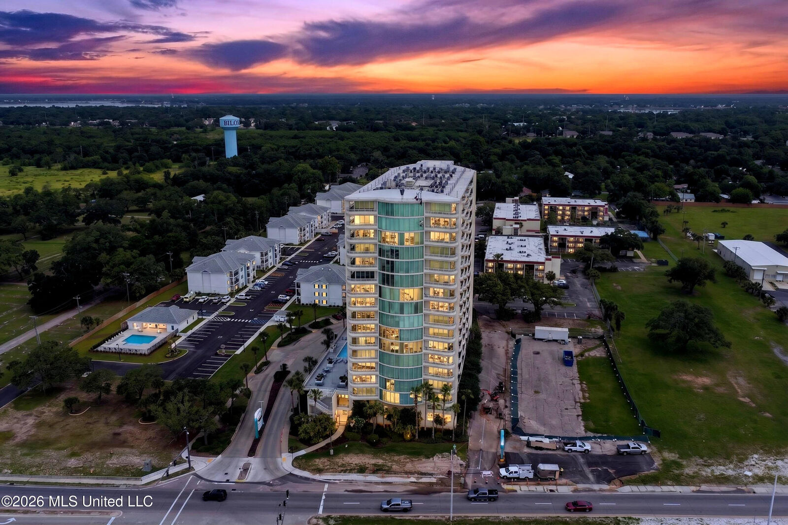 Property Photo:  2060 Beach Boulevard  MS 39531 
