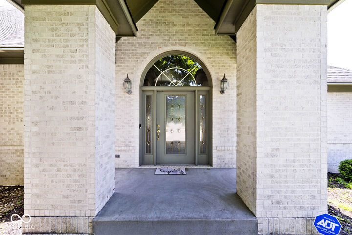 Property Photo:  7844 N Timber Run Court  IN 46256 