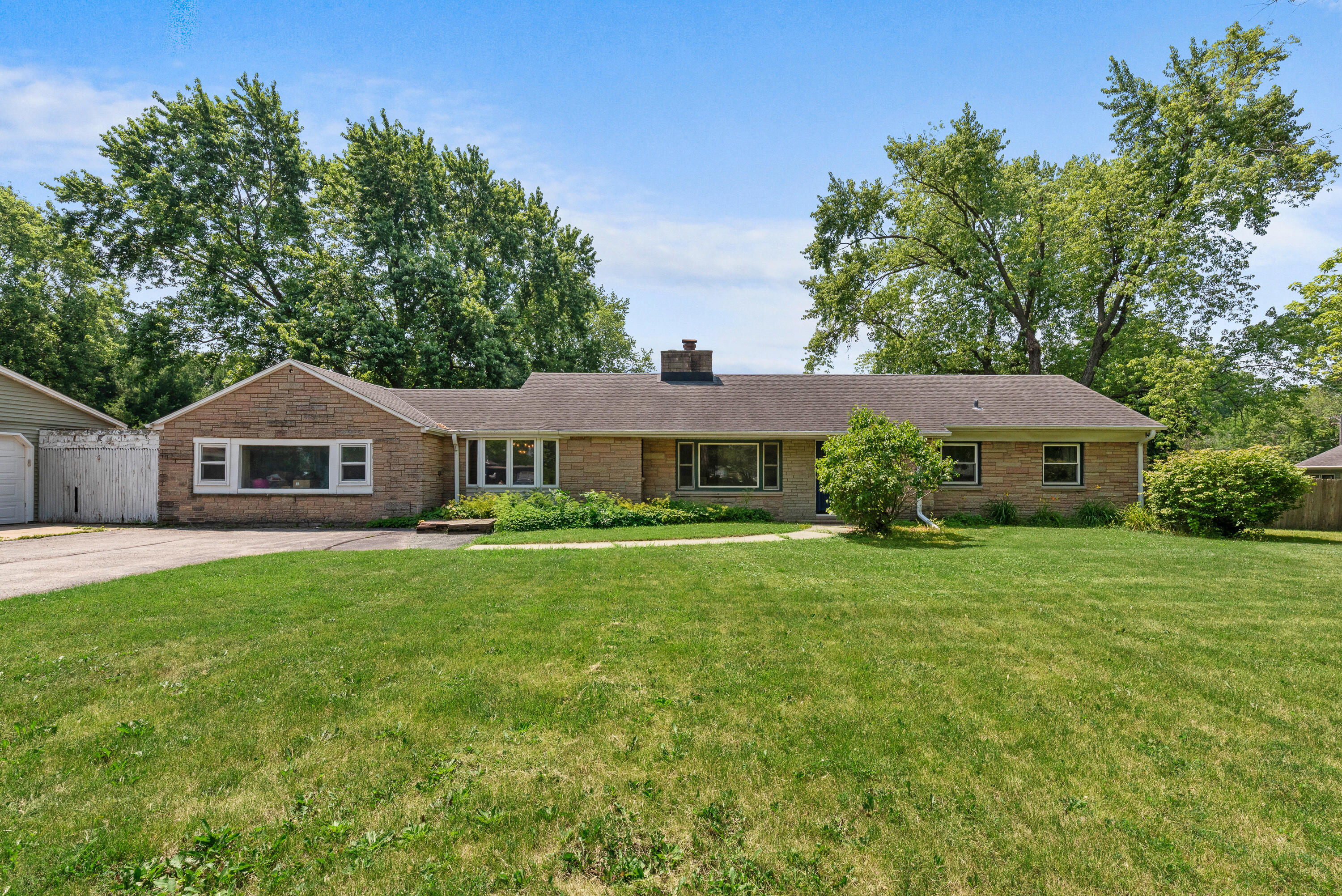 Property Photo: 13715 W Cardinal Pkwy WI 53151