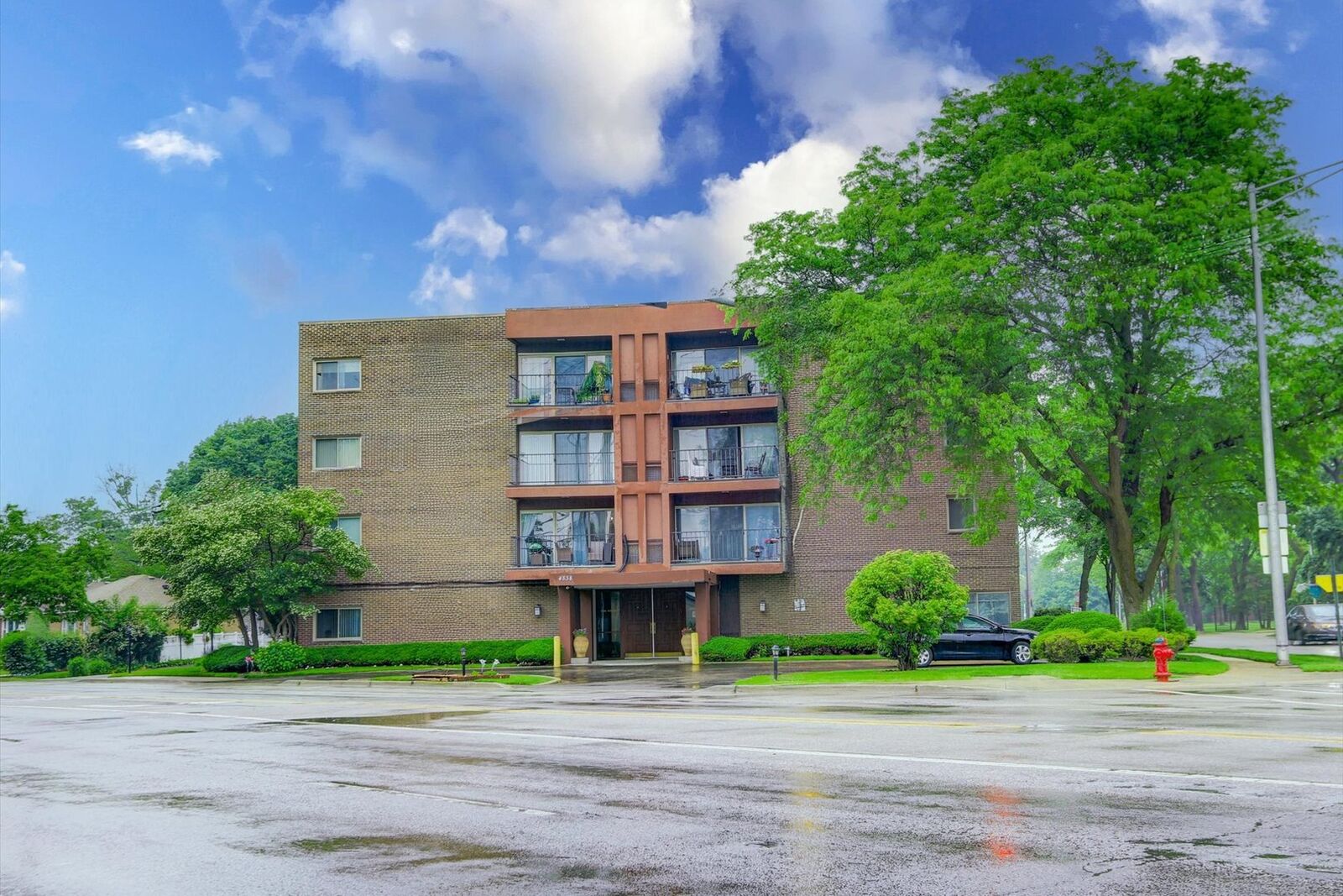 Property Photo: 4838 Howard Street 301 IL 60077