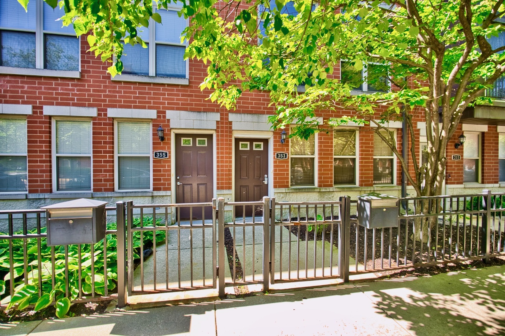 Property Photo: 353 E Eastgate Place IL 60616