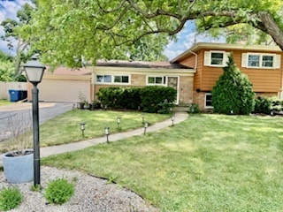 Property Photo: 3001 Hartzell Street IL 60091