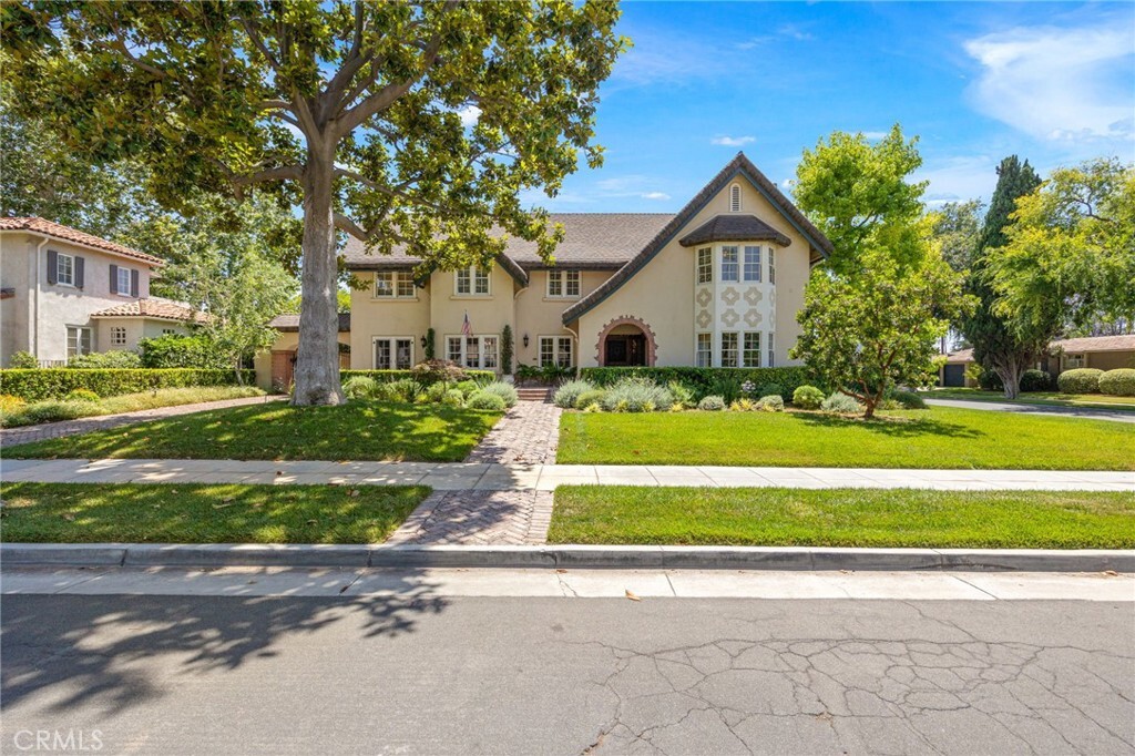 Property Photo: 3594 Castle Reagh Place CA 92506