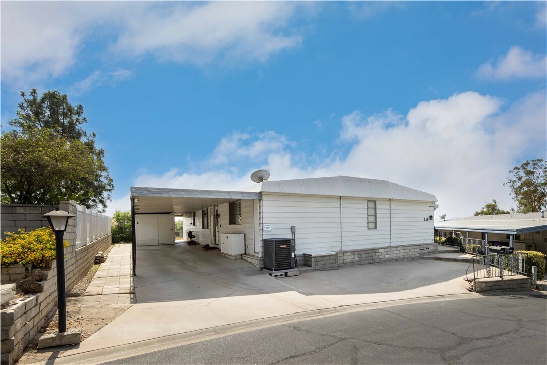 Property Photo: 4040 E Piedmont Drive 116 CA 92346