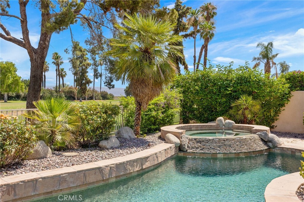 Property Photo:  103 N Kavenish Drive  CA 92270 