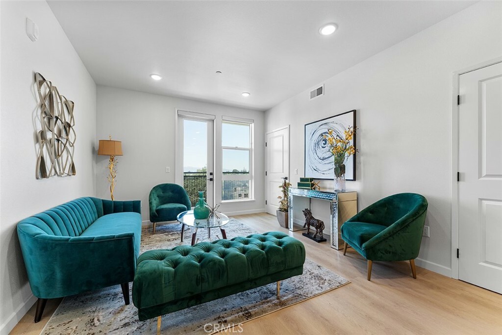 Property Photo:  4064 E Live Oak Avenue 401  CA 91006 