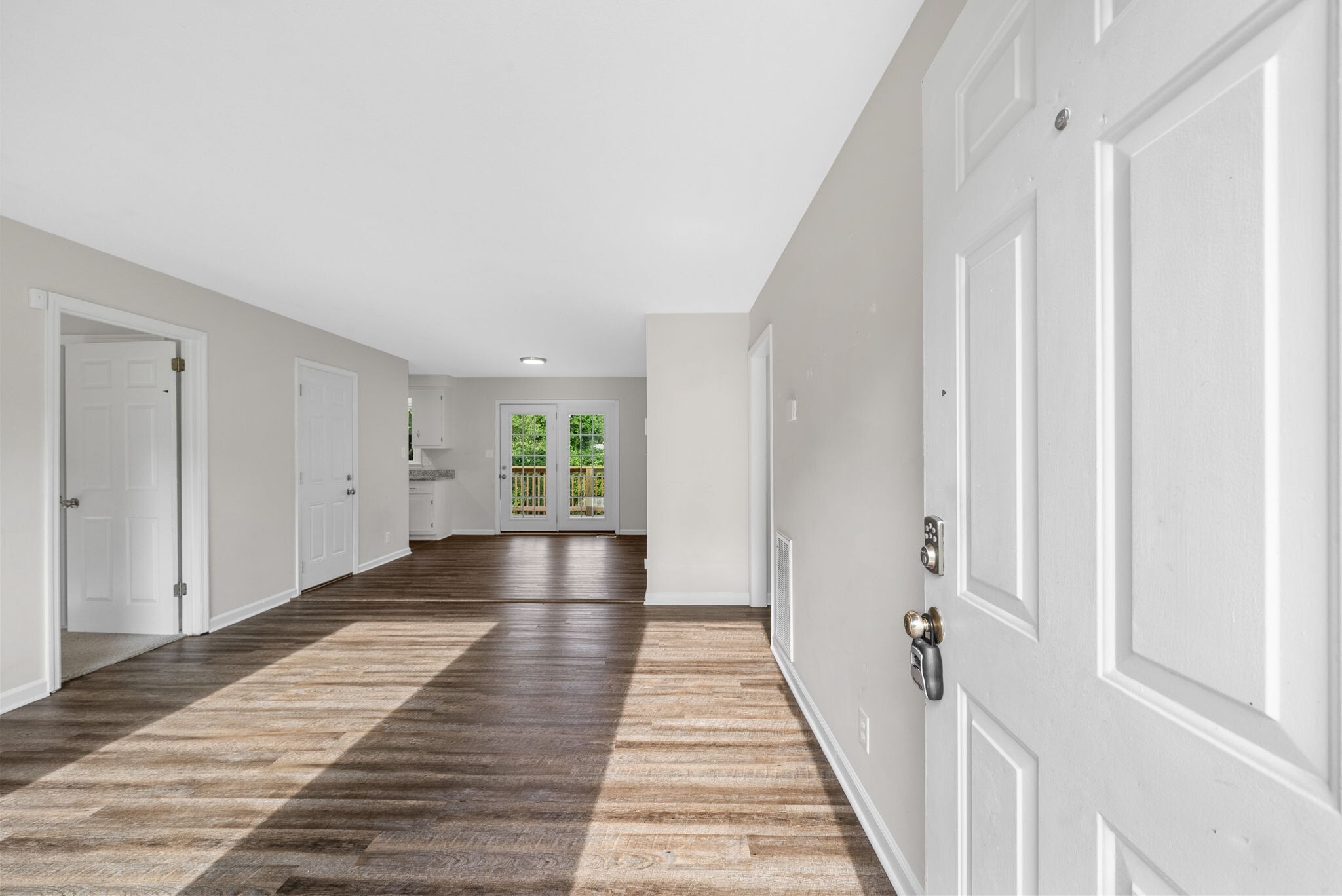 Property Photo: 712 Green Valley Ct TN 37042