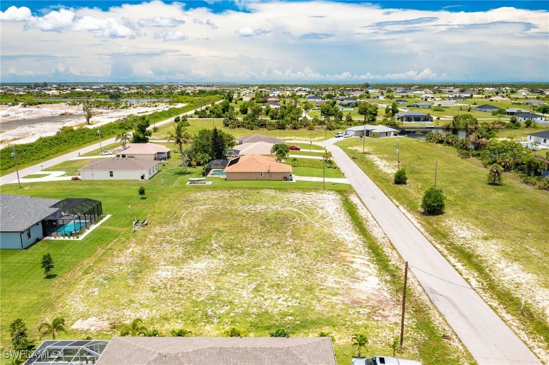 Property Photo: 3606 NW 38th Street FL 33993
