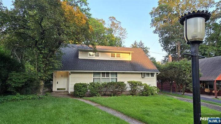 459 Summit Street  Ridgewood NJ 07450 photo