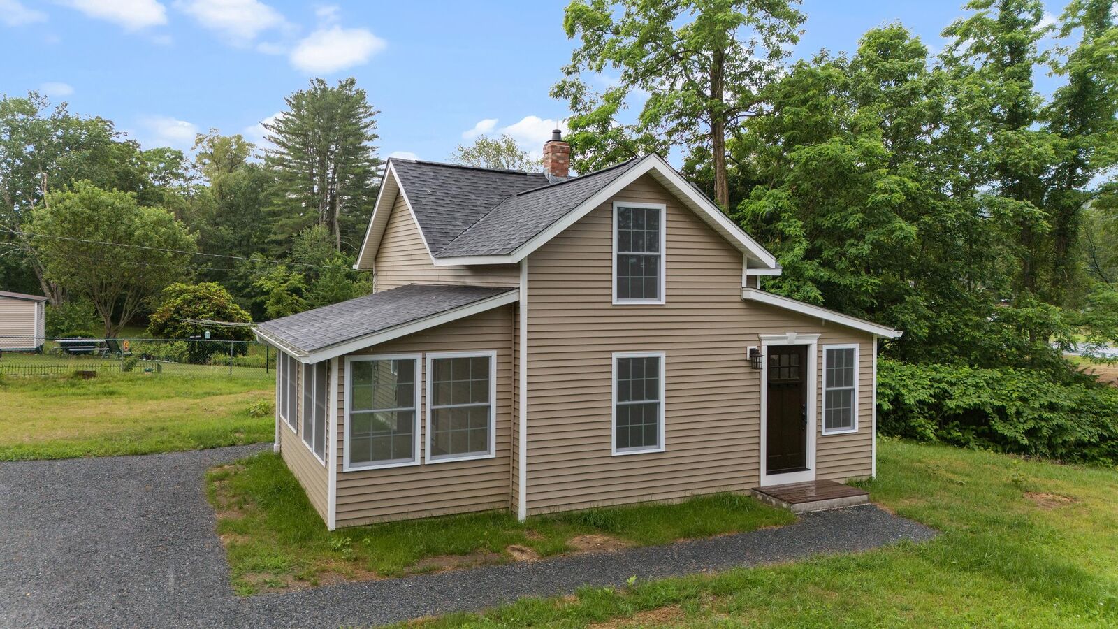 Property Photo: 12 Breezy Knoll NH 03451