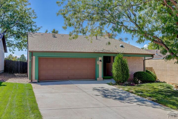 Property Photo: 27 Terrace Dr CO 81001