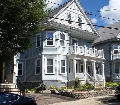 Property Photo: 90 Bartlett St 1 MA 02145
