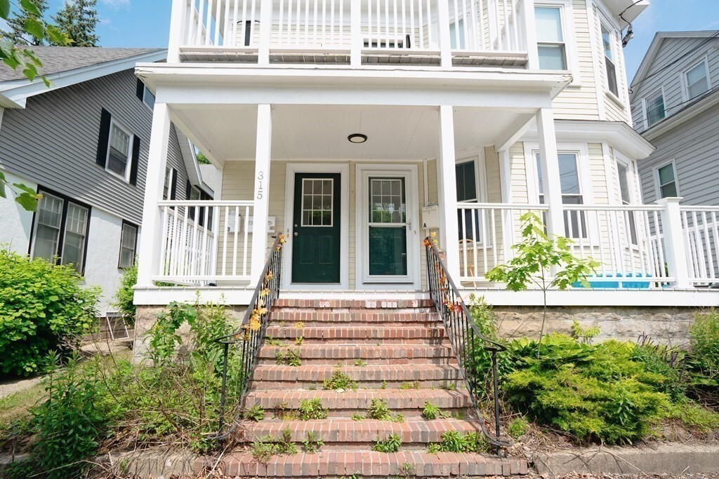 Property Photo: 315 Lafayette St 3 MA 01970