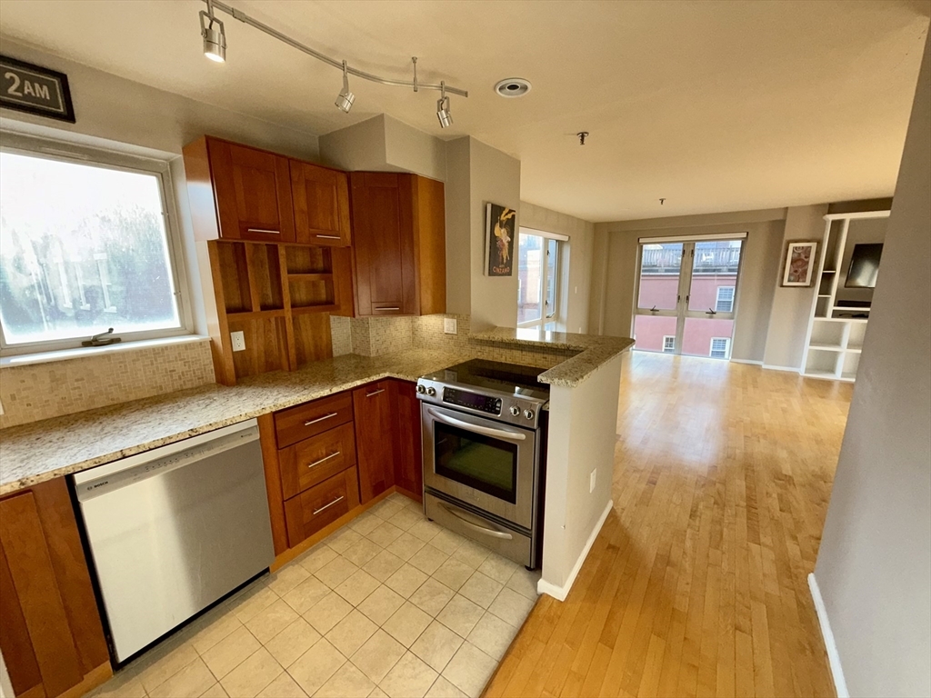 Property Photo: 350 North Street 300 MA 02113