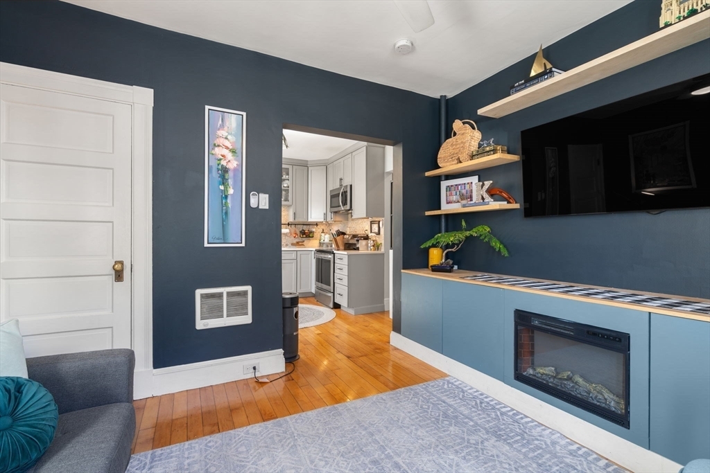 Property Photo: 15 Lynde St 1 MA 01970