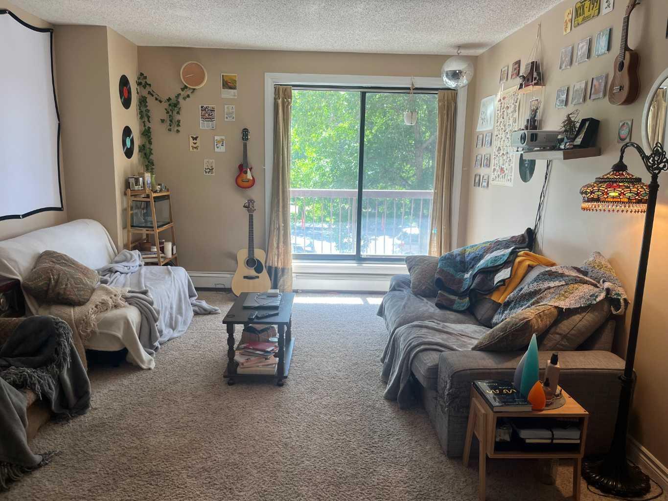 Property Photo: 5 Berkeley Place W 212 AB T1K 5M9