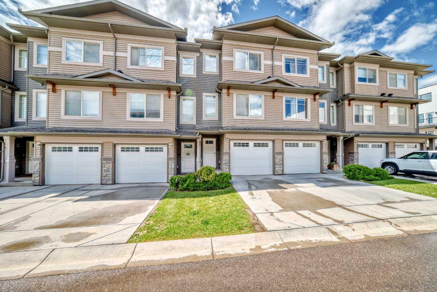Property Photo: 528 Sage Hill Grove NW AB T3R 0Z8