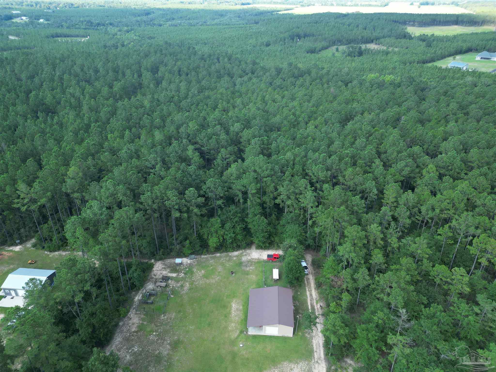 Property Photo: 8176 Gin Rd FL 32571