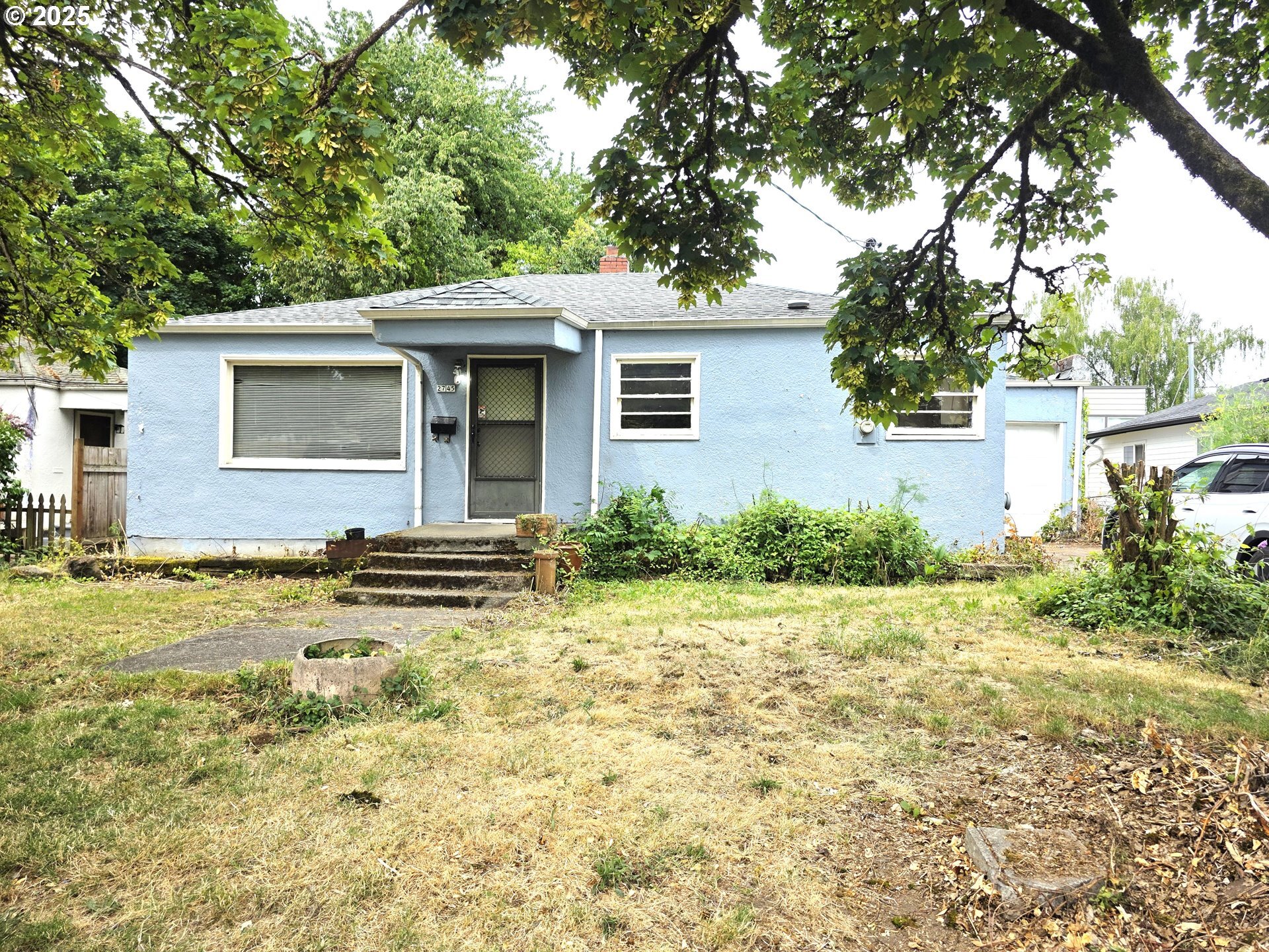 Property Photo: 2745 SE 28th Pl OR 97202