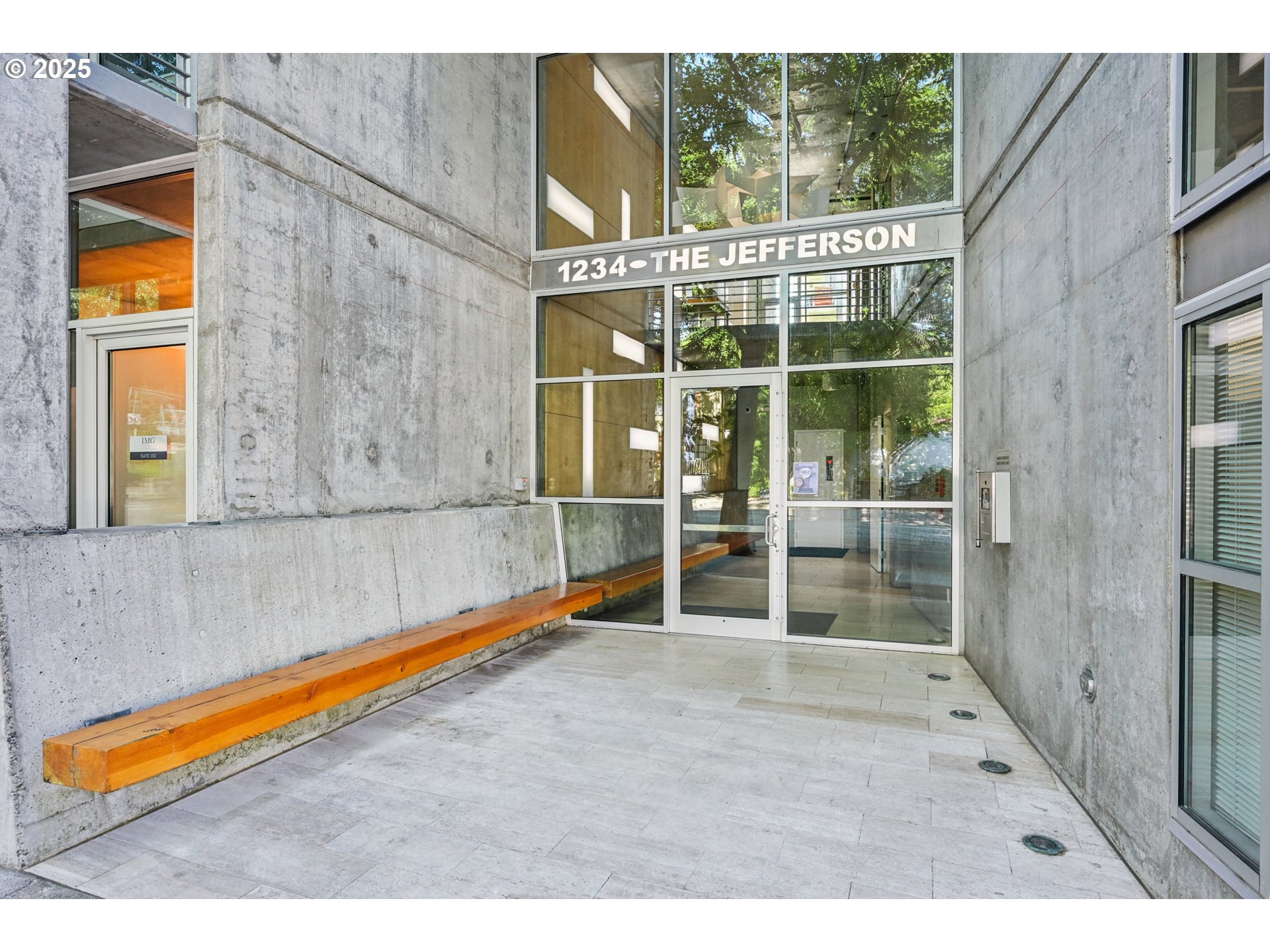 Property Photo: 1234 SW 18th Ave 501 OR 97205