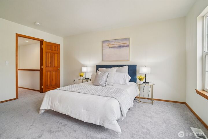 Property Photo:  22727 NE 4th Place 117  WA 98074 