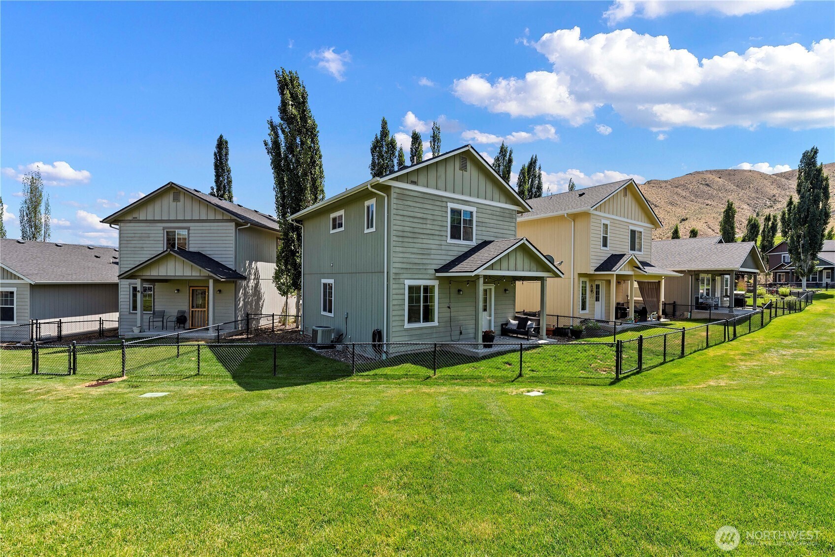 Property Photo: 300 Saddlehorn Lane WA 98801