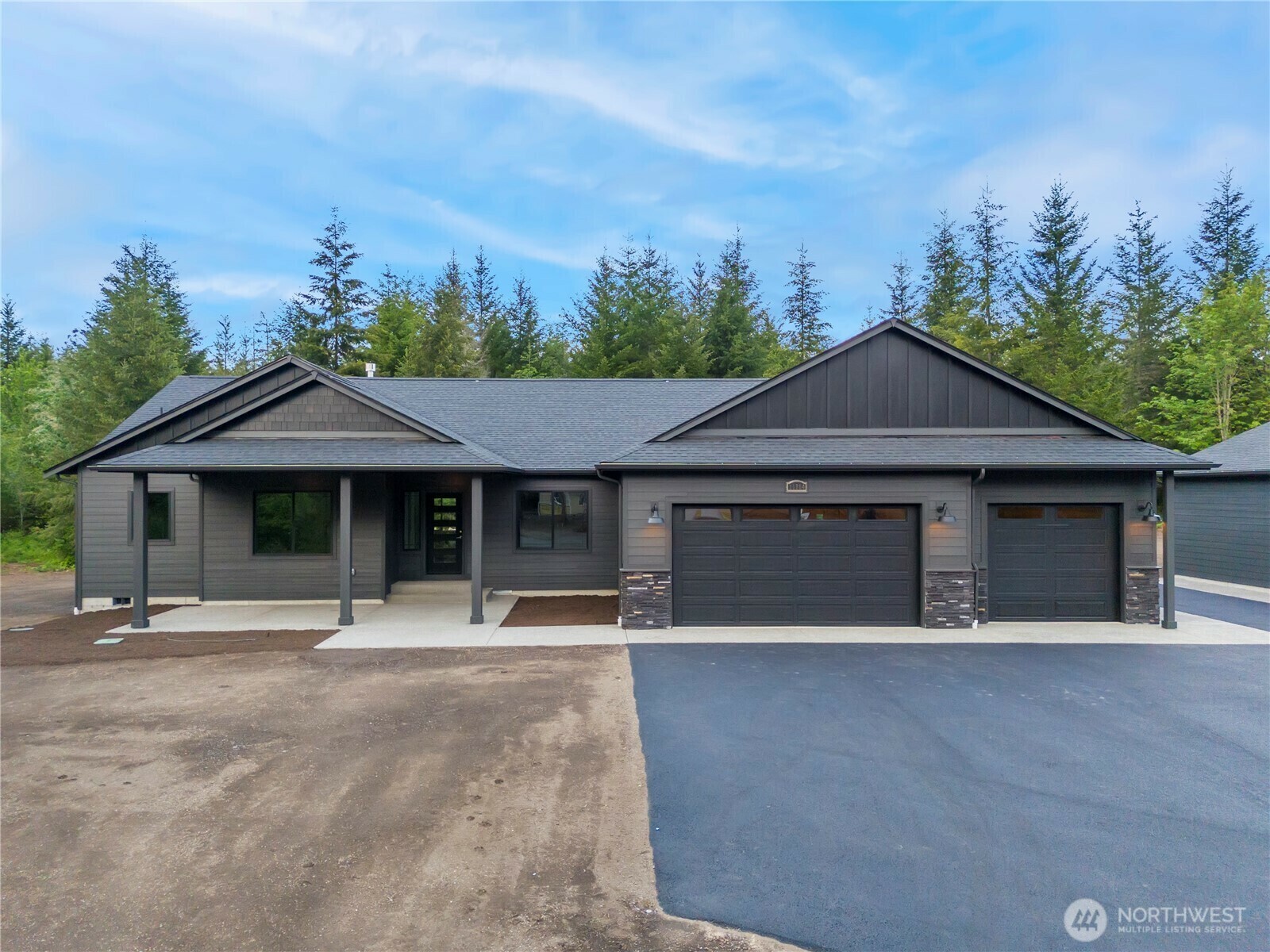 Property Photo:  3435  Everette Lane N  WA 98531 