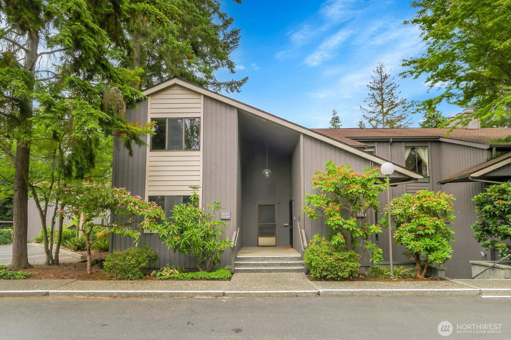 Property Photo:  1541 NE 143rd Street H5  WA 98125 