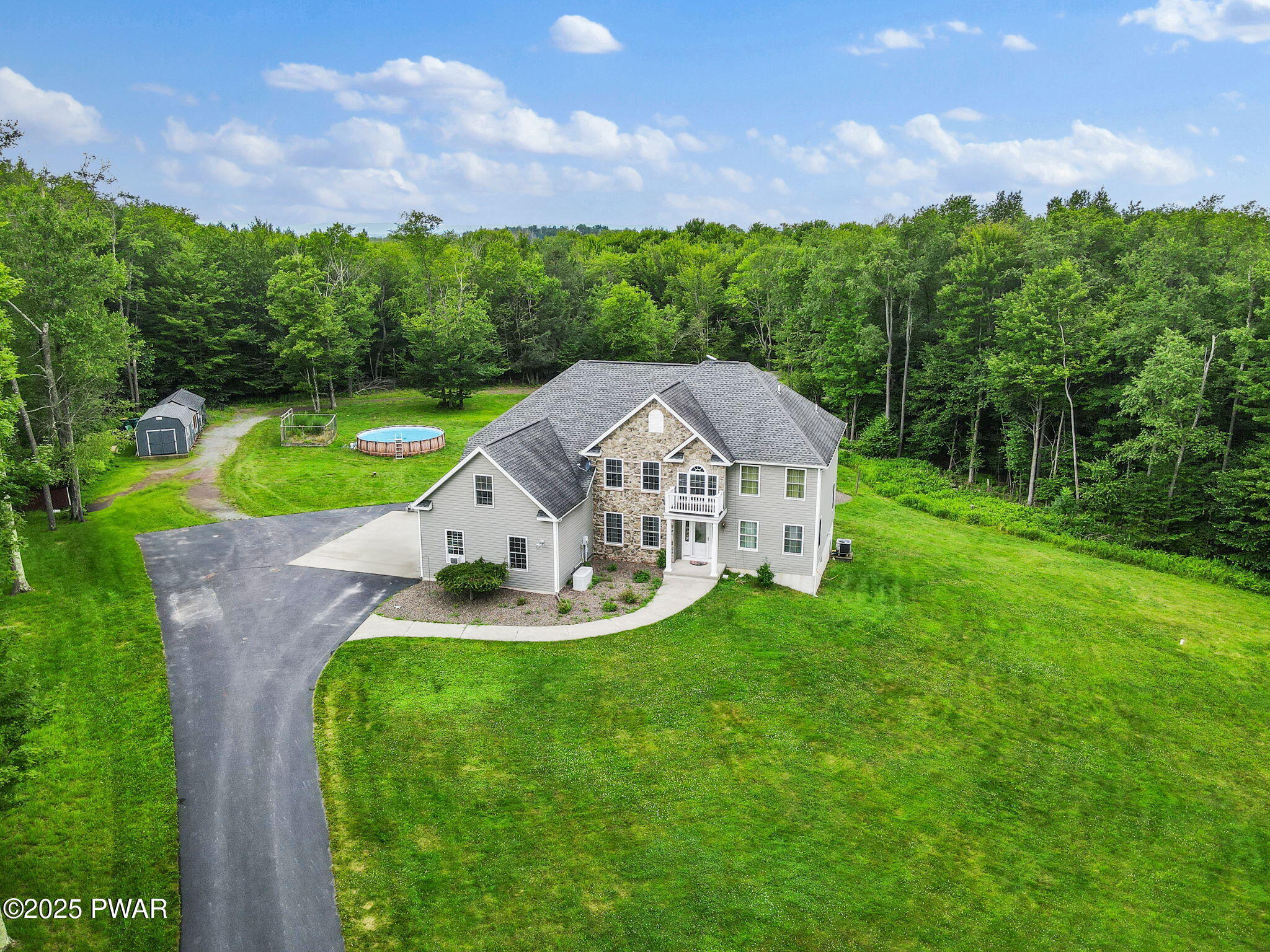 Property Photo: 25 Leaf Drive PA 18431