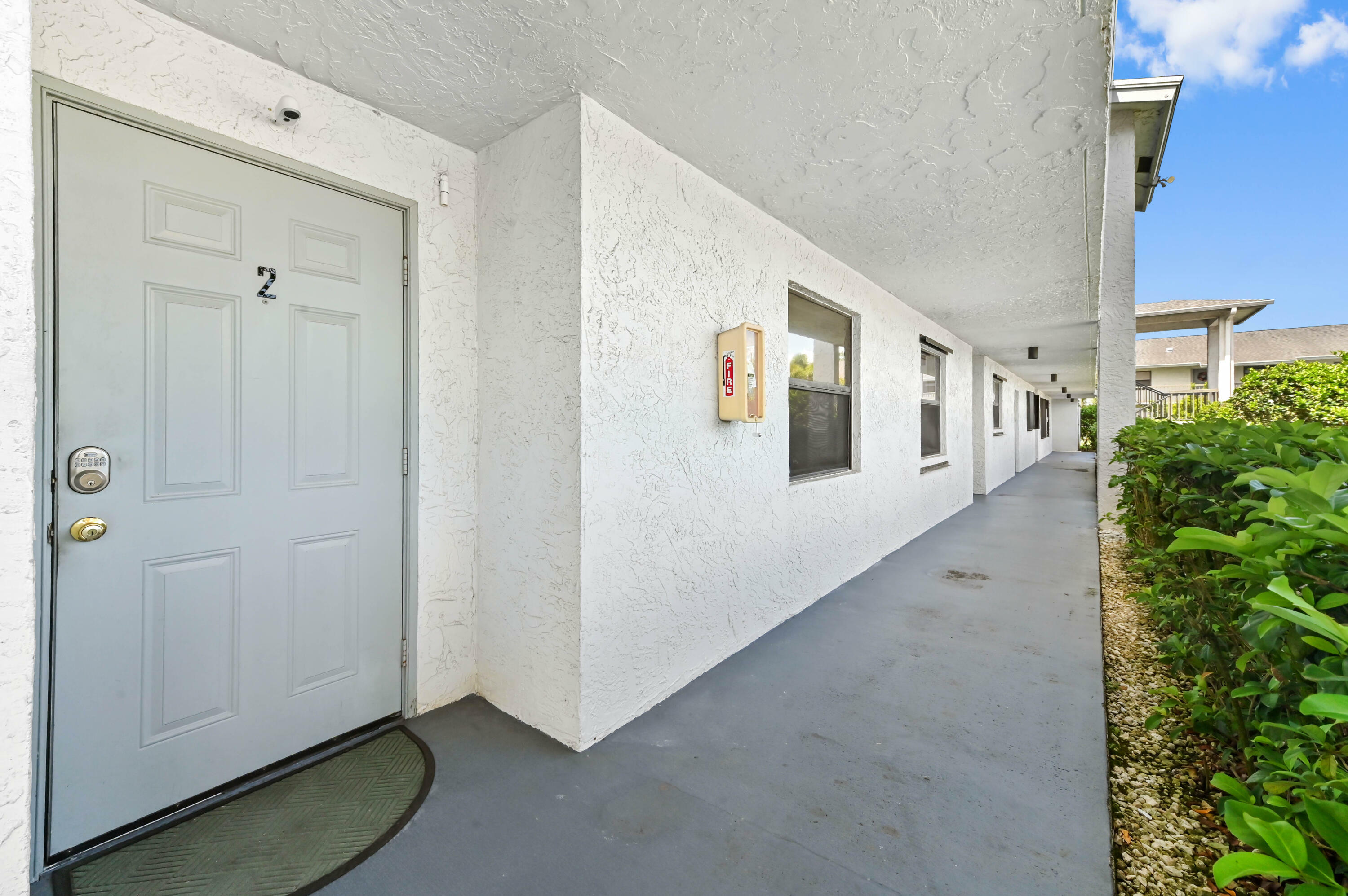 Property Photo: 1230 SE Parkview Place D2 FL 34994