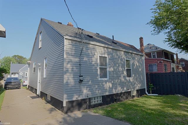 Property Photo: 20207 Russell Street MI 48203