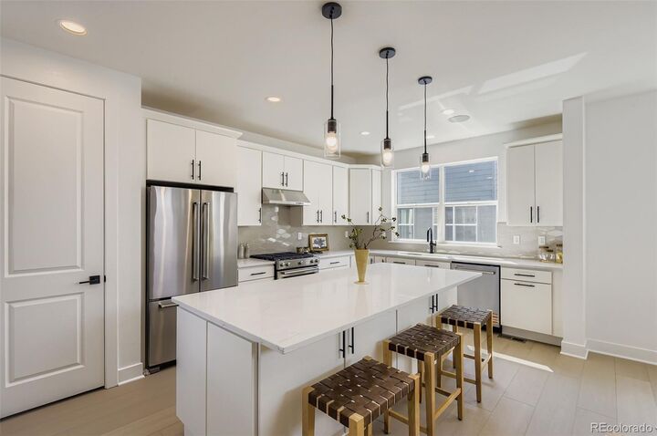 Property Photo:  11008 E Hinsdale Circle  CO 80112 