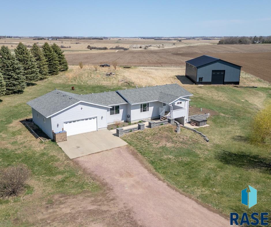 Property Photo: 25280 480th Ave SD 57030