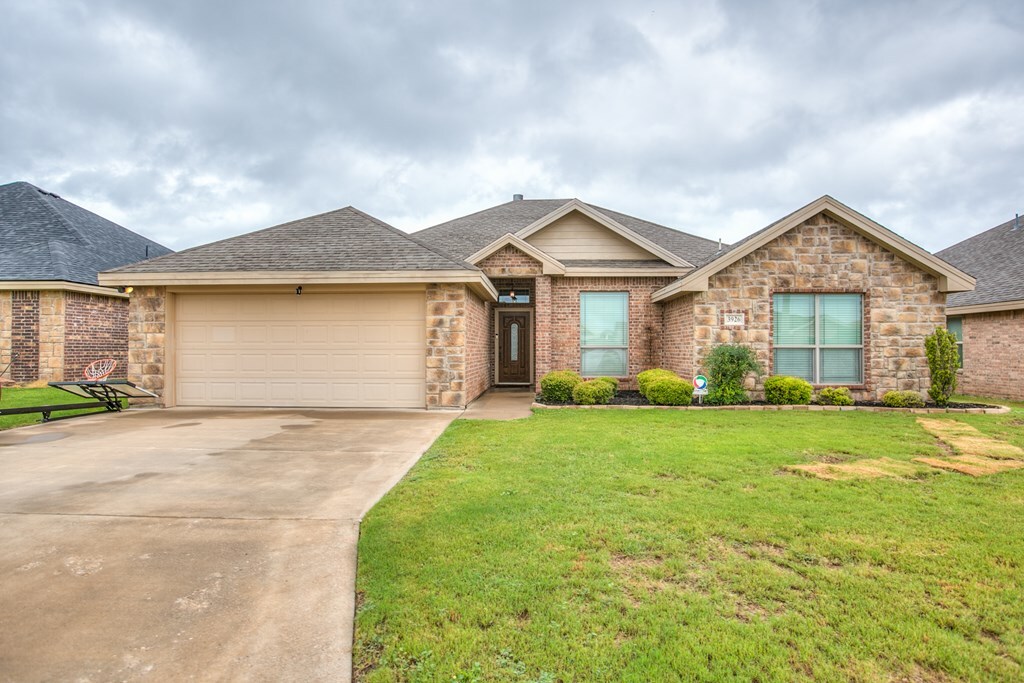 Property Photo: 3926 Blair Lane TX 76904