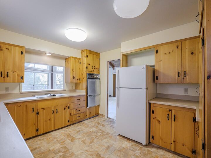Property Photo:  298 Vine Hill Road  CA 95065 