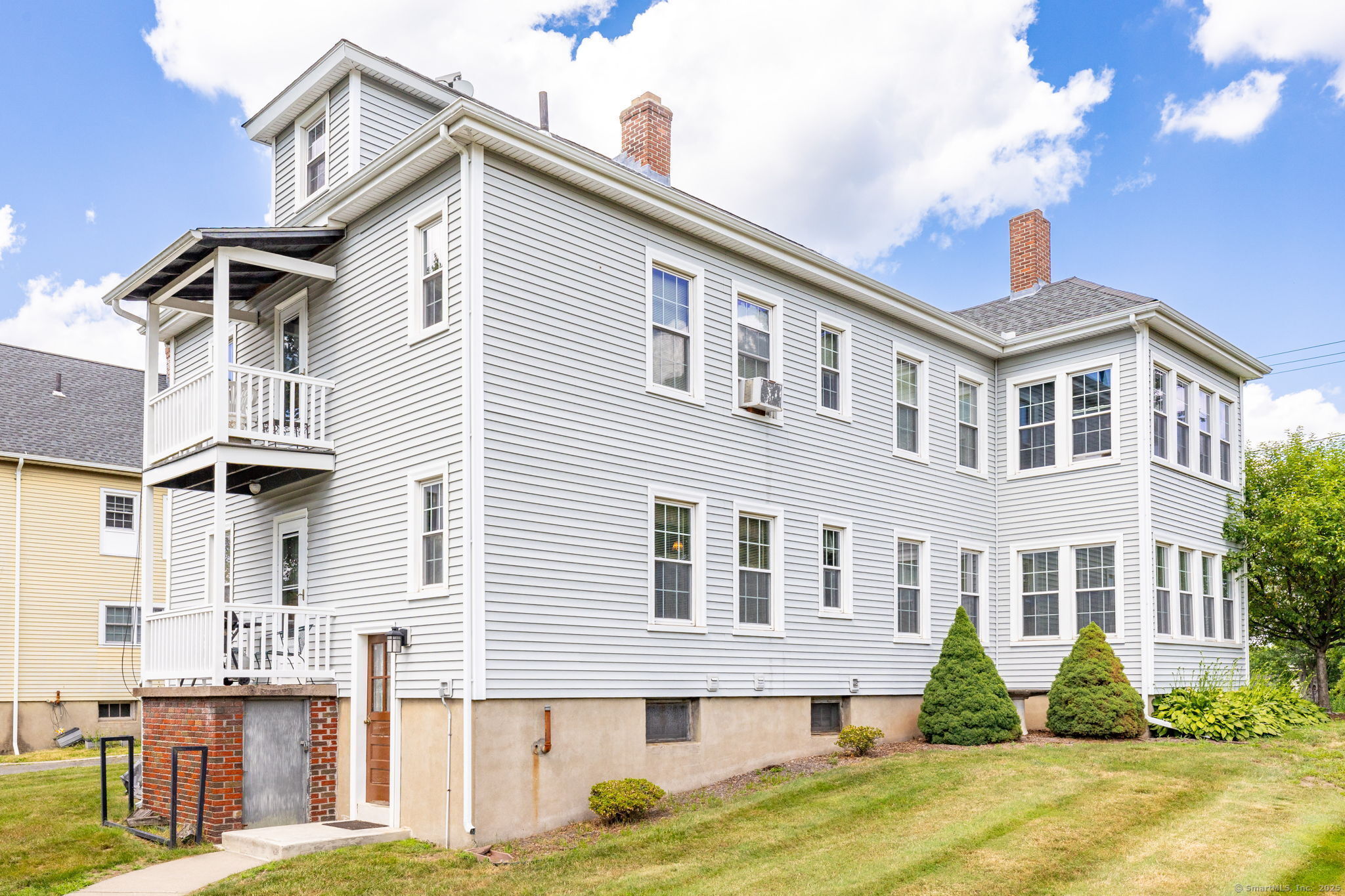 Property Photo: 205 Wolcott Hill Road CT 06109