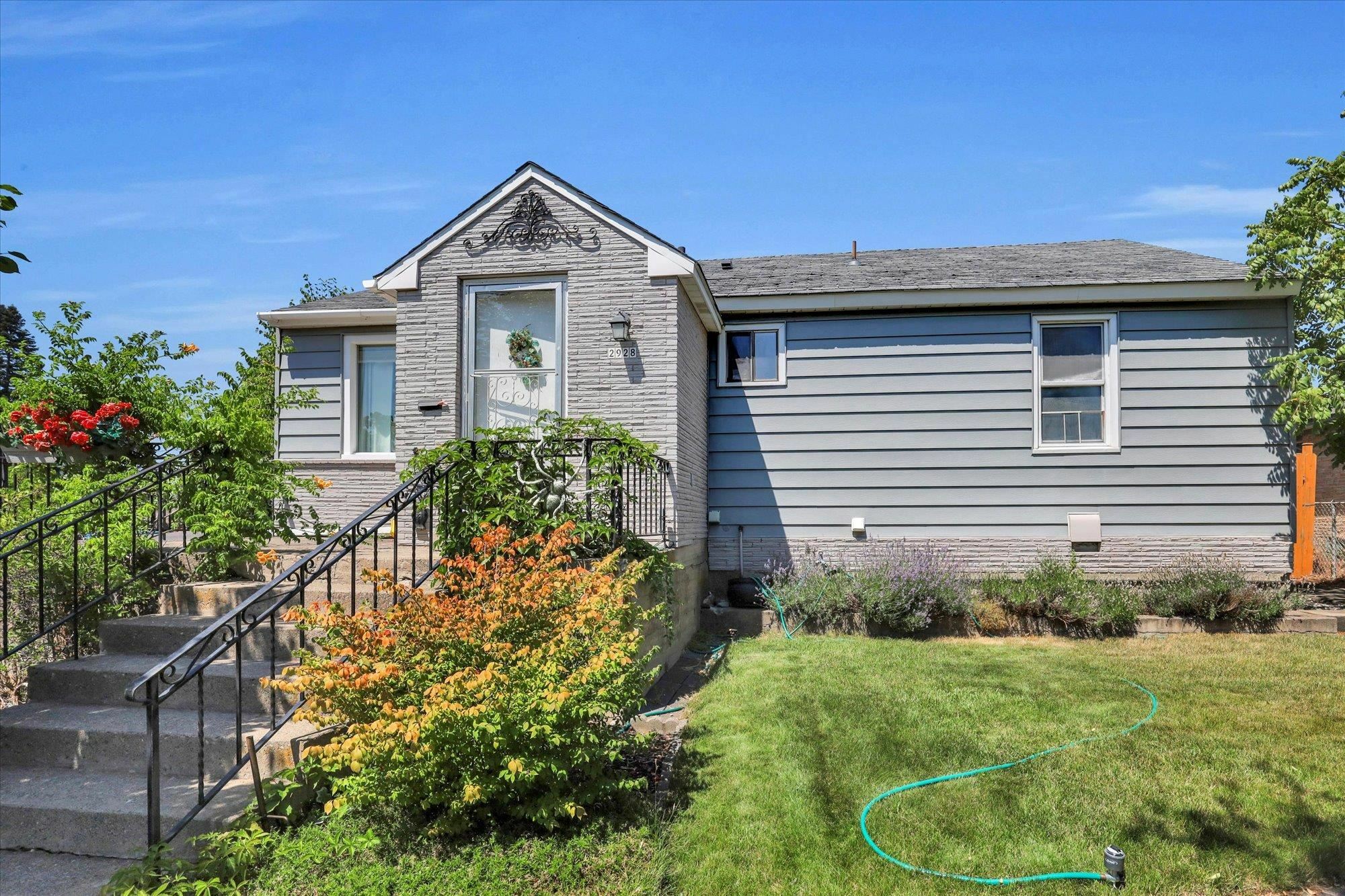 Property Photo: 2928 W Princeton Ave WA 99205