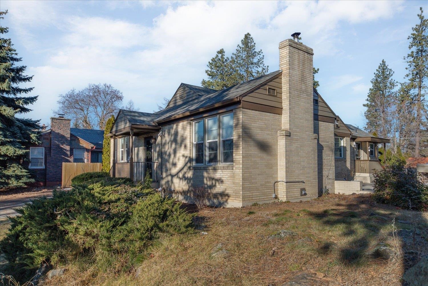 Property Photo: 2828 S Arthur St WA 99203