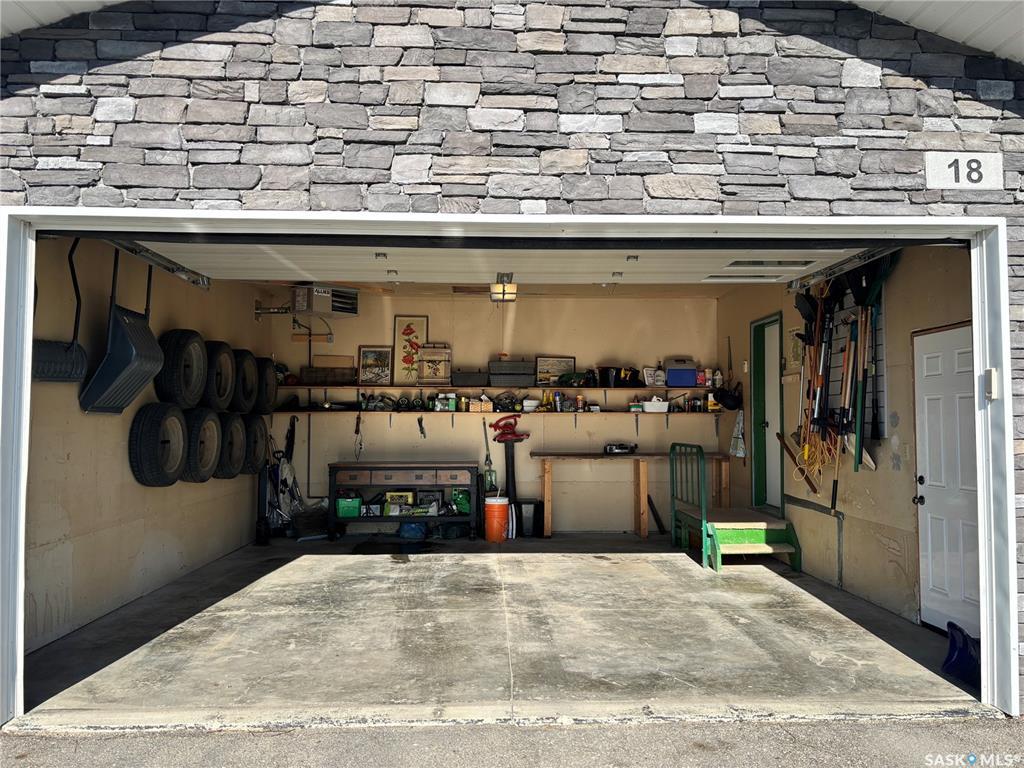 Property Photo: 18 Dust Crescent SK S0K 2A0