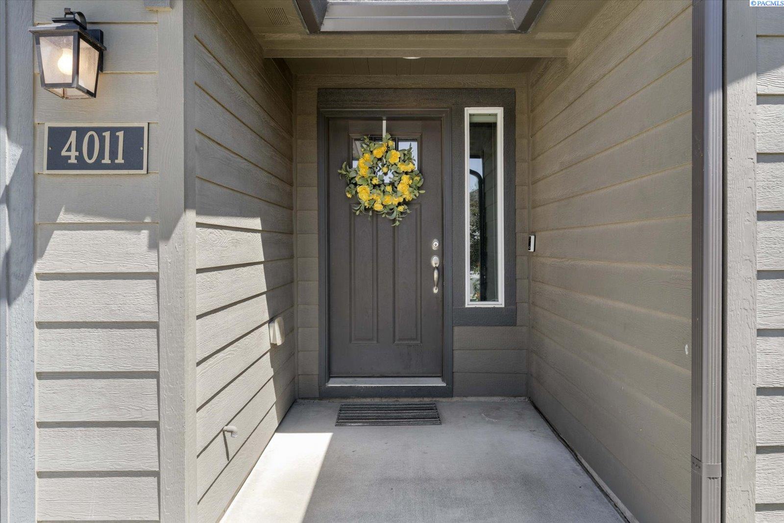 Property Photo: 4011 Nitinat Lane WA 99301