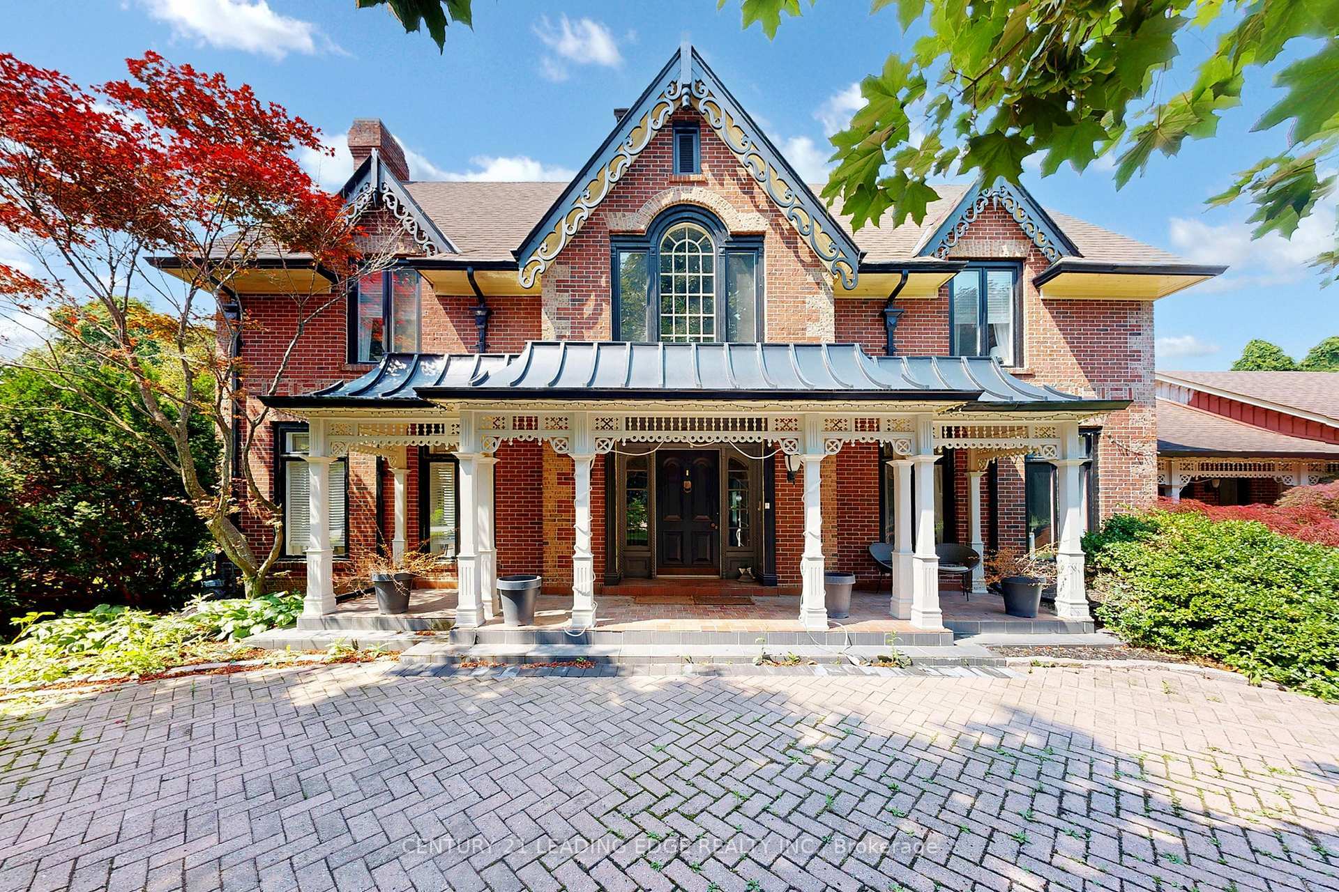 Property Photo: 18 Ridgevale Drive ON L6B 1A8