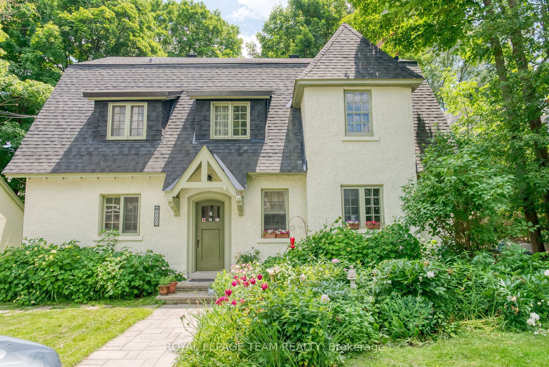 Property Photo:  480 Oakhill Road  ON K1M 1J6 